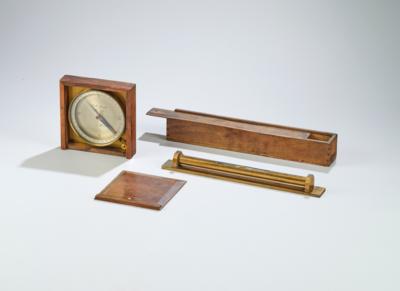 1 spirit level and 1 compass - The Dr. Eiselmayr scales & weights collection