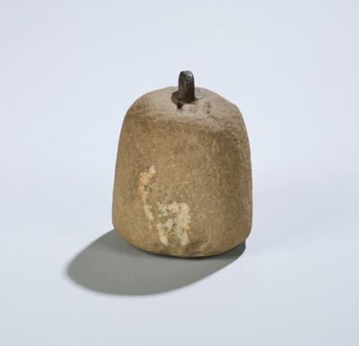 A stone weight of 3 pounds - La collezione di bilance e pesi del Dr. Eiselmayr