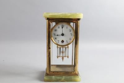 Kleine Onyx Tischuhr, - Clocks, Science, Curiosities & Photographica