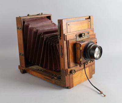 Reisekamera um 1910 - Clocks, Science, Curiosities & Photographica
