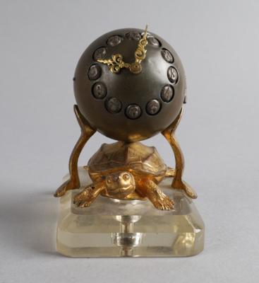 Kleine Bronzetischuhr "Schildkröte", - Hodiny, technologie a kuriozity