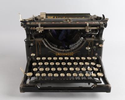 Schreibmaschine UNDERWOOD mit serbischer Tastaturbelegung - Clocks, Science, Curiosities