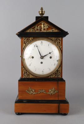 Klassizismus Kommodenuhr, - Clocks, Science, Curiosities & Photographica