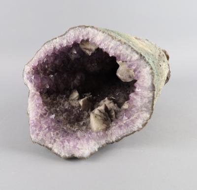 Amethyst - Hodiny, technologie, kuriozity a kamery