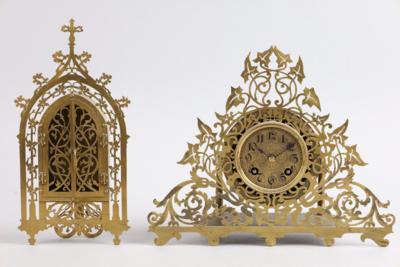 Konvolut: Neugotische Tischuhr und Schrein, - Clocks, Science, Curiosities & Photographica