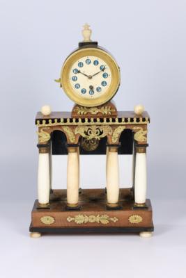 Kleine Biedermeier Kommodenuhr, - Clocks, Science, Curiosities