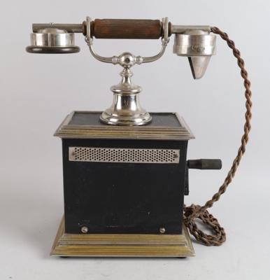 Tischtelefon mit Kurbelinduktor um 1915, - Hodiny, technologie a kuriozity