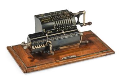 2 Rechenmaschinen: 1 Rechenmaschine Berolina, 1. Modell - Typewriters & Calculating Machines