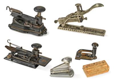 5 Heftmaschinen und 1 Locher, - Macchine da scrivere e calcolatrici meccaniche
