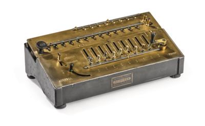 Austria/Peerless 9X9X13 - Rechenmaschine, Seriennr. 4749 - Typewriters & Calculating Machines