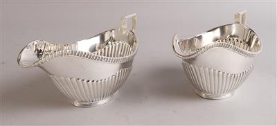 Mappin  &  Webb - 2 Saucieren, - Decorative Porcelain and Silverware