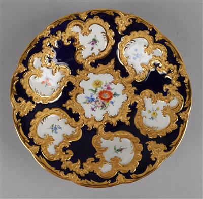 Prunk-Schale, Meißen, - Decorative Porcelain and Silverware