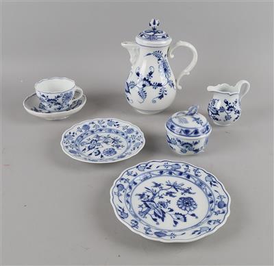 Zwiebelmuster-Kaffeeservice für 4 Personen, Meißen, - Decorative Porcelain and Silverware