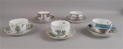 5 Tassen mit Untertassen, Herend, - Decorative Porcelain and Silverware
