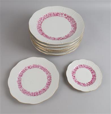 Herend - 9 Speiseteller, 1 Vorspeisenteller, 1 kleiner Dessertteller, - Decorative Porcelain and Silverware