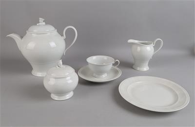 Meissen Kaffeeserviceteile: - Decorative Porcelain and Silverware