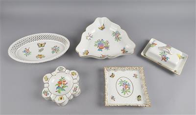 Herend Butterdose, ovale Korbschale, dreieckige Schüssel, kleine eckige Schale, Ascher, - Decorative Porcelain and Silverware