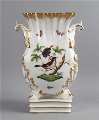 Herend Sockelvase, - Decorative Porcelain & Silverware