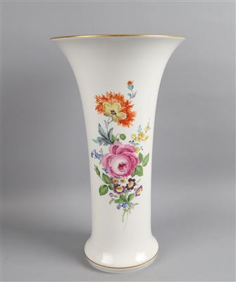 Meissen Vase, - Decorative Porcelain & Silverware