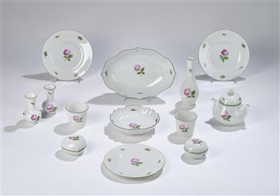 Verschiedene Porzellanteile, "Wiener Rose", Augarten um 1980, - Porcellana decorativa e argenteria