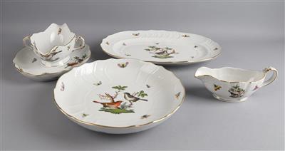 Herend - 1 Saucier mit Raviere, 1 Saucengießer, 1 ovale Platte, 1 flache runde Schüssel, - Decorative Porcelain and Silverware