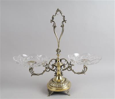 Tafelaufsatz mit zwei Glasschalen, - Decorative Porcelain and Silverware