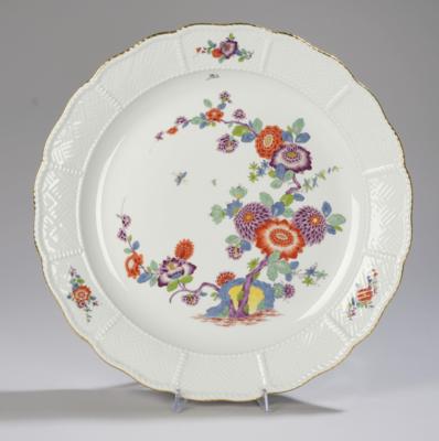 Große Platte mit den "drei Freunden des Winters", Meißen, - Decorative Porcelain & Silverware