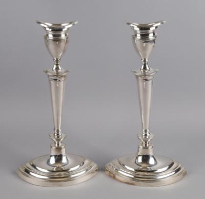Mappin  &  Webb - Paar Kerzenleuchter, - Decorative Porcelain & Silverware