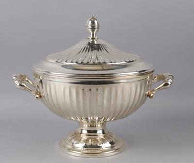 Suppenterrine, - Decorative Porcelain & Silverware