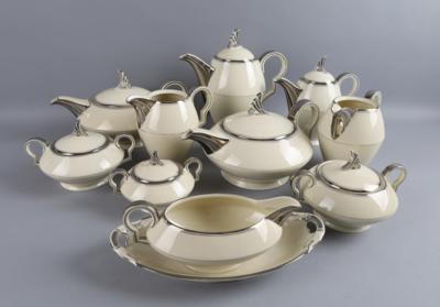 Art Deco Speise-, Tee-, Kaffee- und Mokkaservice: - Decorative Porcelain & Silverware