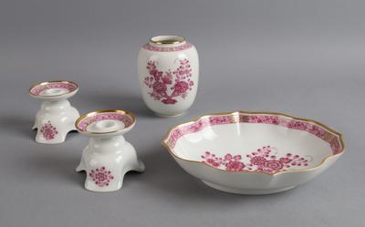 Augarten - 1 kleine Vase, 2 Kerzenständer, 1 ovales Schälchen, - Decorative Porcelain & Silverware