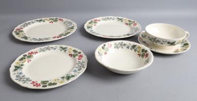 Speiseservice, Wedgwood of Etruria  &  Barlaston, - Decorative Porcelain & Silverware