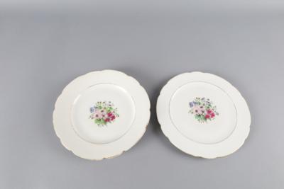 2 Teller, Kaiserliche Manufaktur, Wien 1860/61, - Decorative Porcelain & Silverware