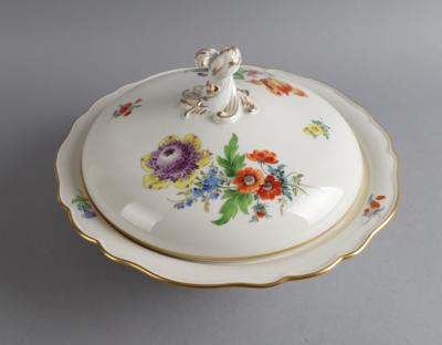 Meissen Deckelschüssel, - Decorative Porcelain and Silverware