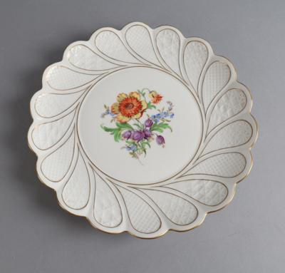 Meissen Platte, - Decorative Porcelain and Silverware