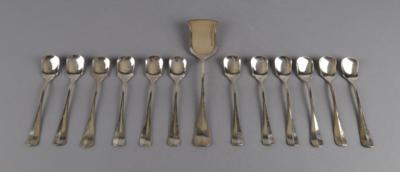 12 Eislöffel und 1 Vorleger, - Decorative Porcelain and Silverware