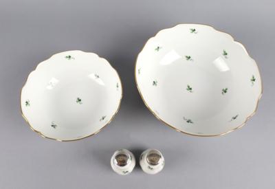 Augarten - 1 kleine, 1 große Salatschüssel, 1 Salz- u. Pfefferstreuer, - Decorative Porcelain and Silverware