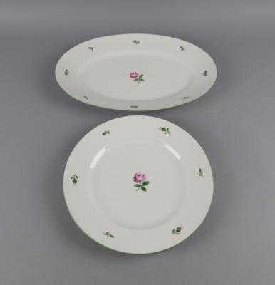 Augarten - 1 Platzteller Dm. 28,8 cm, 1 ovale Patte Länge 38,2 cm, - Decorative Porcelain & Silverware