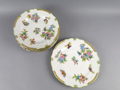 Herend - 6 Speiseteller Dm. 25,5 cm, 1 Platzteller - Decorative Porcelain & Silverware