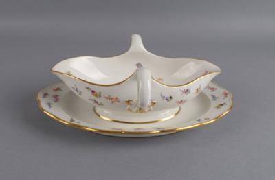 Meissen Sauciere mit fixem Untersatz, - Antiquariato