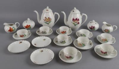 Mokkaservice für 9 Personen mit Blumendekor, Nymphenburg 1912-1975 - Decorative Porcelain & Silverware