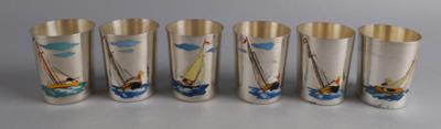 Sechs versilberte Schnapsbecher mit emailliertem Segelbootdekor, Niederlande - Decorative Porcelain & Silverware