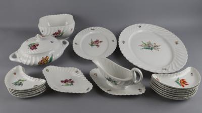 Speiseserviceteile mit Blumendekor, Nymphenburg 1912-1975 - Decorative Porcelain & Silverware