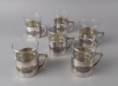 Sechs versilberte Teetassen mit geometrischem Dekor, Württembergische Metallwarenfabrik (WMF), Geislingen, um 1915 - Tischlein deck dich!