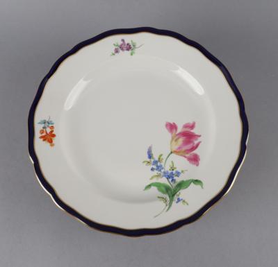 8 Speiseteller mit Blumen Dekor, Meissen 2. Hälfte 20. Jh. - Antiquariato