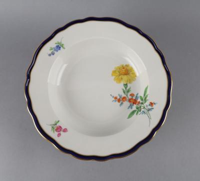 8 Suppenteller mit Blumen Dekor, Meissen 2. Hälfte 20. Jh. - Antiquariato