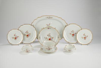 Augarten, Form 114 Belvedere, Dekor bunte Chinoiserien, Speiseservice-Teile, - Decorative Porcelain & Silverware