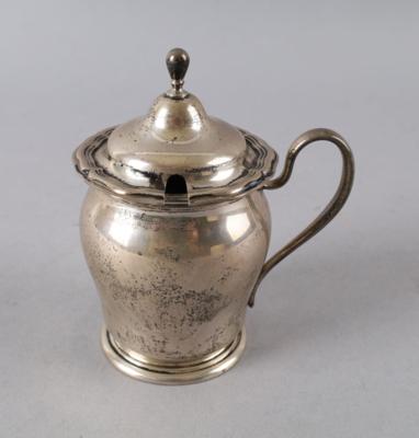 Senffass aus Silber, Joseph Carl Klinkosch, Wien, nach Mai 1922 - Decorative Porcelain & Silverware