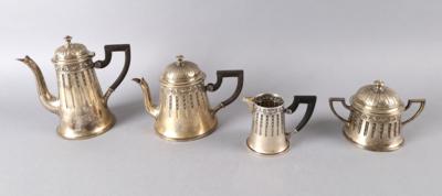 Vierteiliges Kaffee- und Teeservice aus Silber, Ende 19. Jhdt. - Decorative Porcelain & Silverware