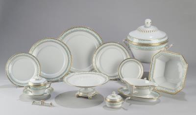 KPM Berlin Kurland Speiseservice: - Decorative Porcelain & Silverware